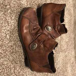 Rieker low profile bootie with embellishment.